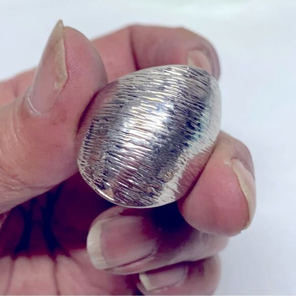 Costume Abstract Ring 1” Silver Tone Vintage Sz 8 Gorgeous - Picture 1 of 7
